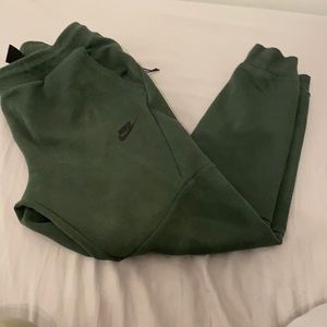 Nike forest green joggers
